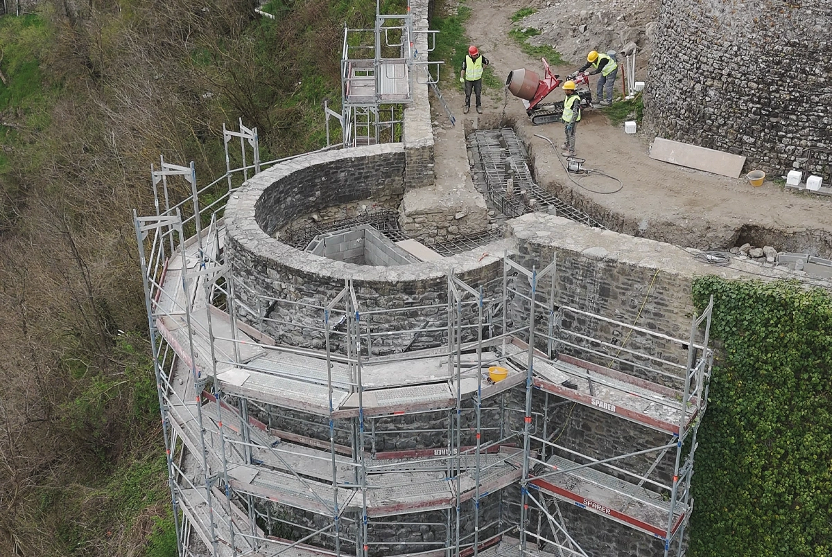 CASTELLO DI COMPIANO - Gallery