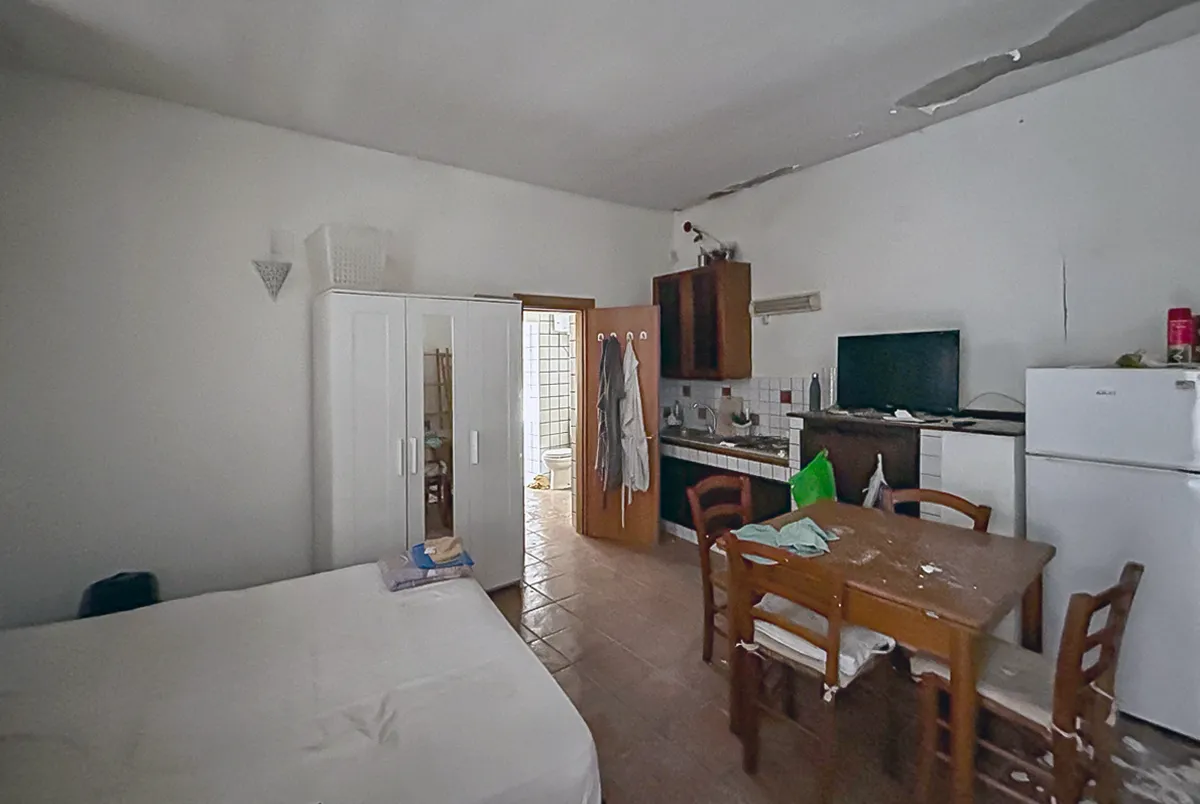 UNITÀ IMMOBILIARE IN CENTRO STORICO - Gallery