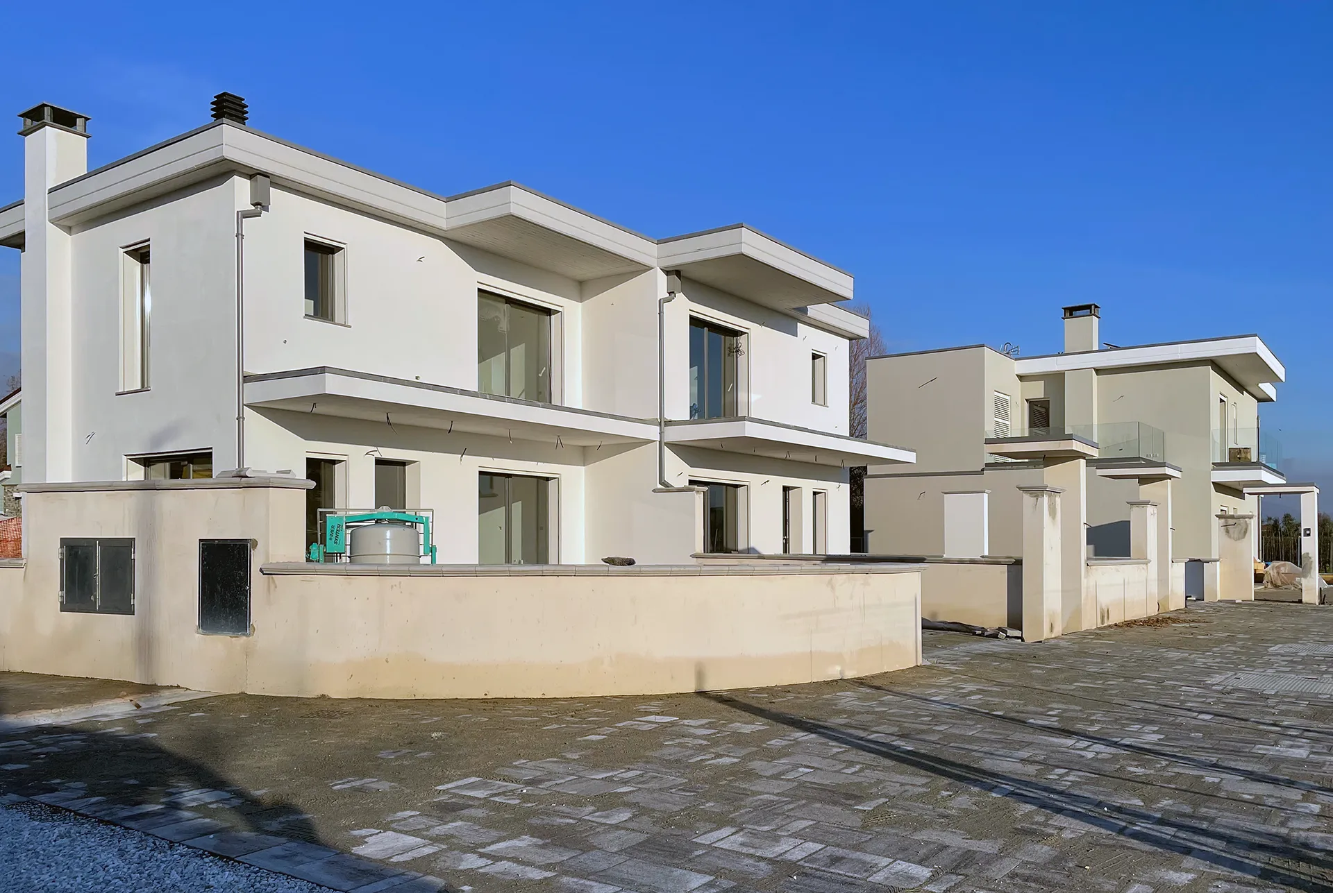 3 UNITÀ IMMOBILIARI